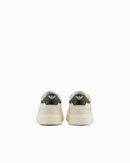 Leather sneaker with tumbled finish and padded collar