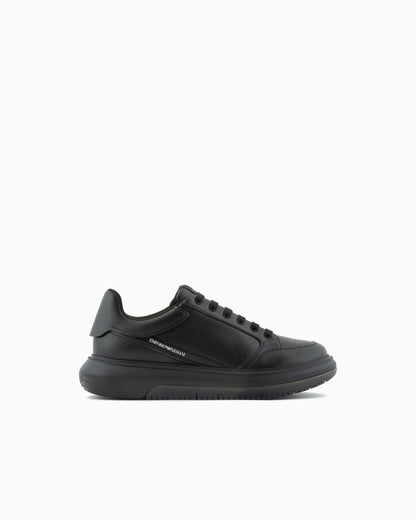 Low-top sneaker in smooth leather with side logo