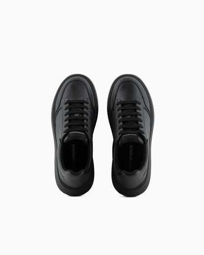 Low-top sneaker in smooth leather with side logo