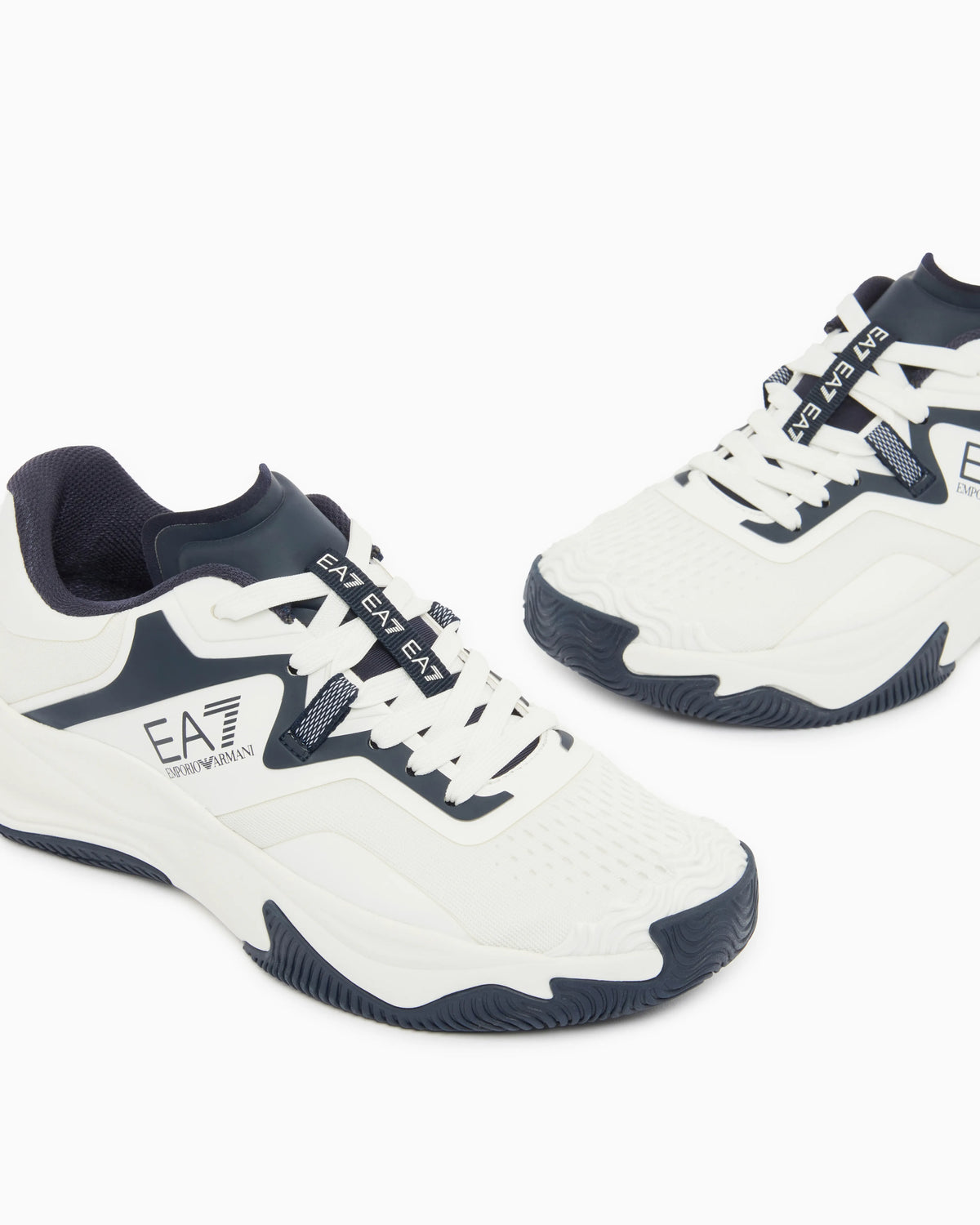 Running sneaker with a breathable mesh upper New Padel