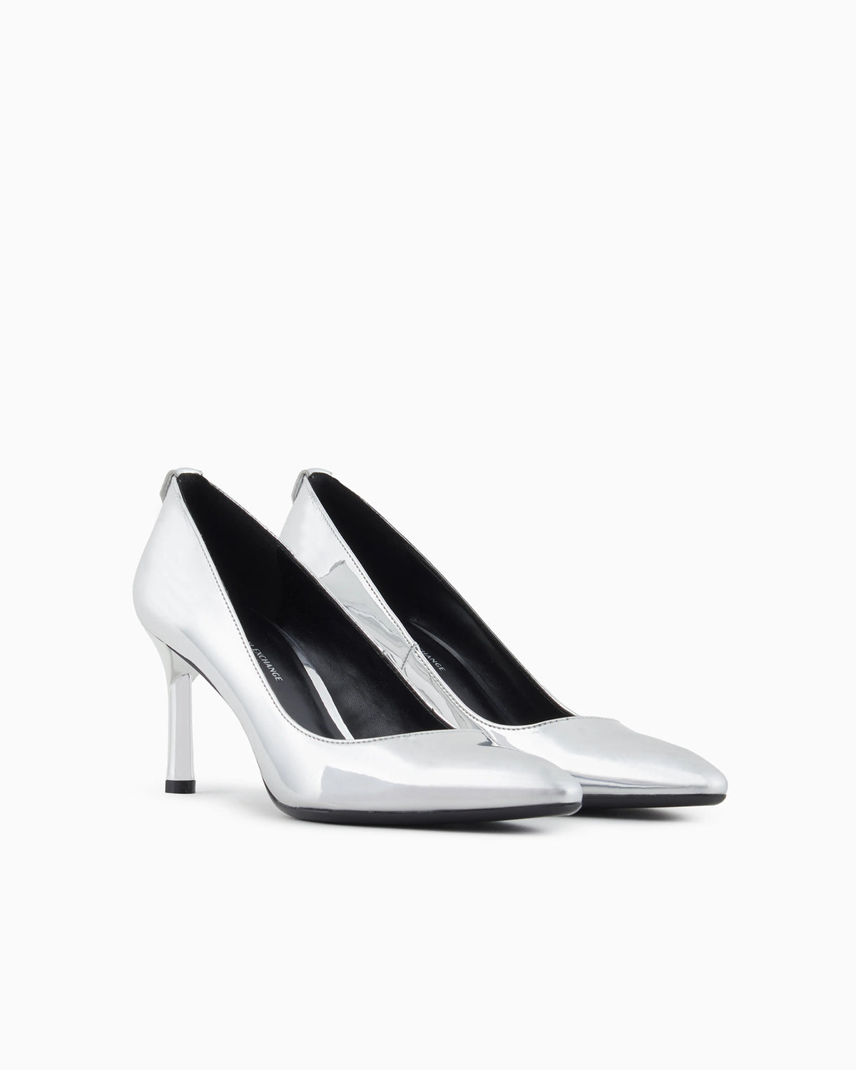 Super shiny leather pumps
