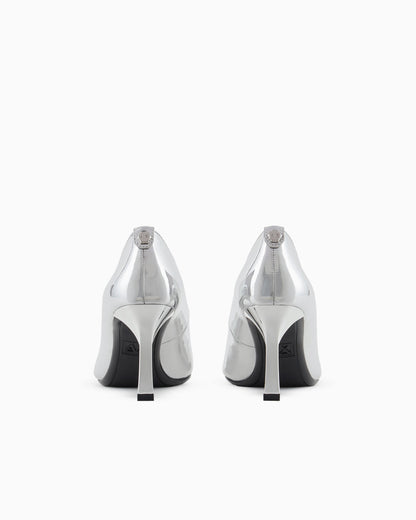 Super shiny leather pumps