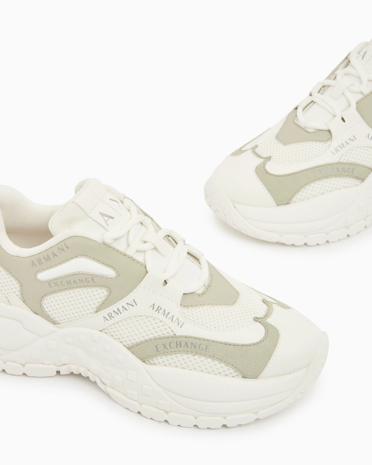 Sneakers in mesh and microsuede