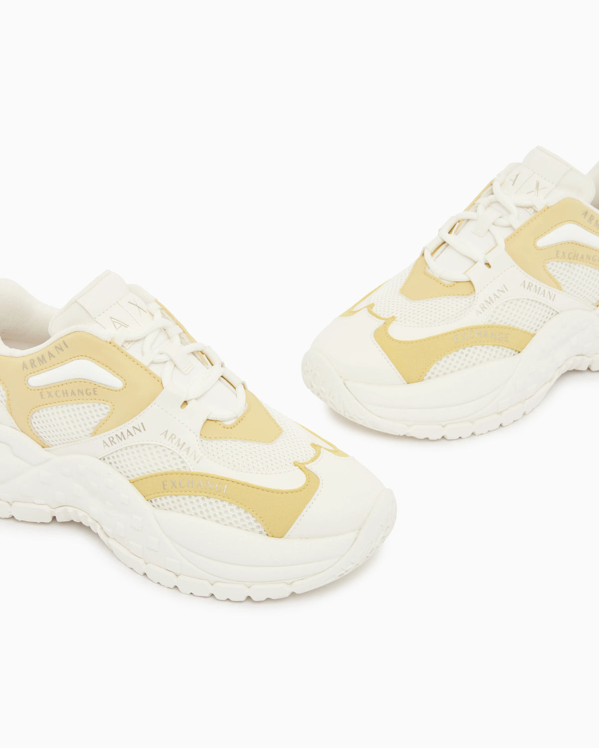 Sneakers in mesh and microsuede