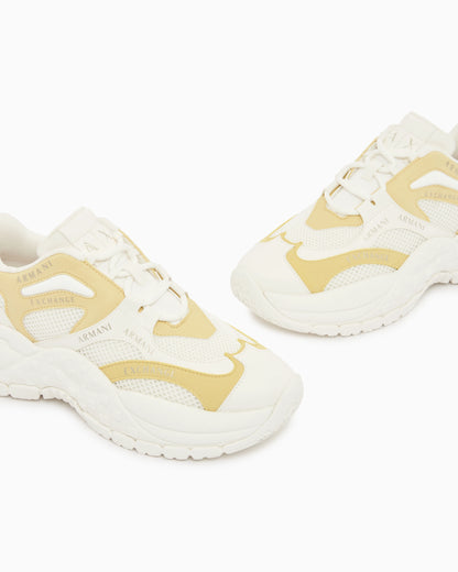 Sneakers in mesh and microsuede