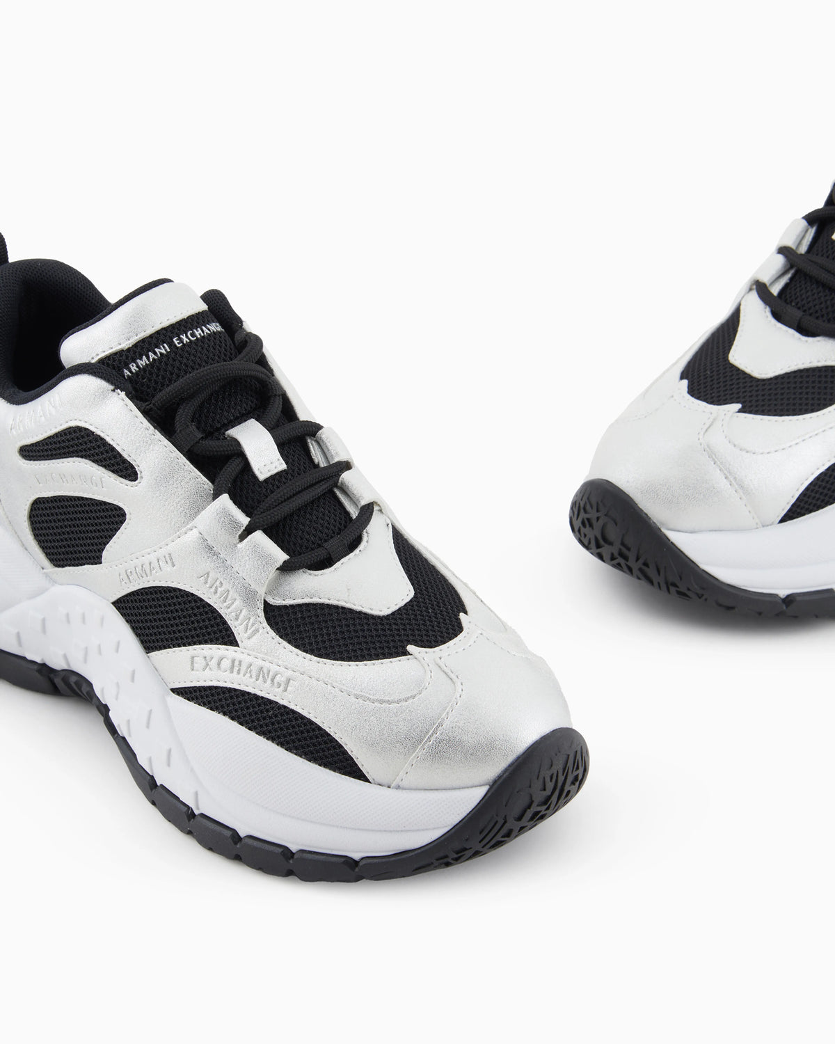 Chunky sneakers with metal details