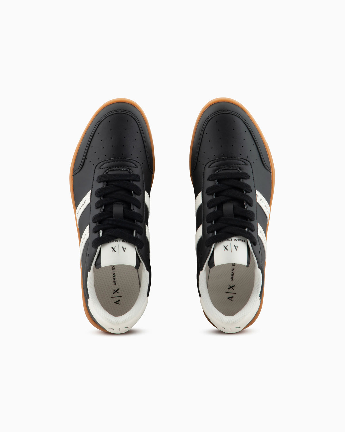 Sneakers with contrasting side bands