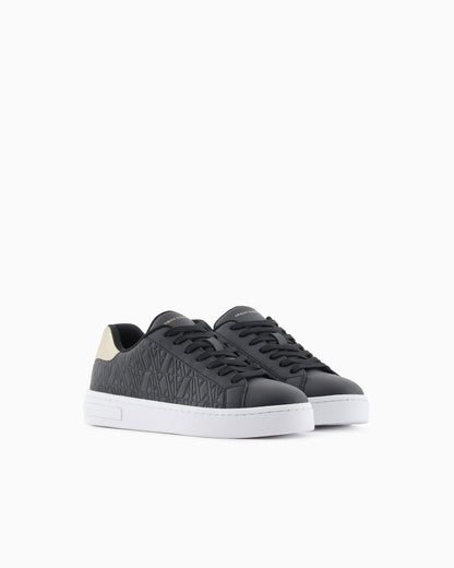 Low-top sneakers with embossed pattern and contrast heel