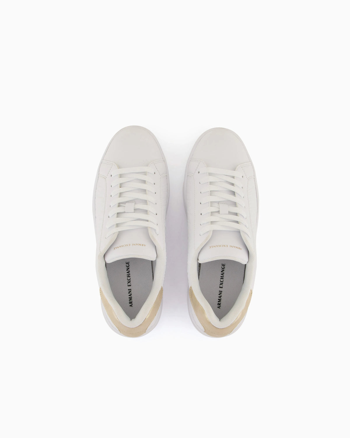 Low-top sneakers with embossed pattern and contrast heel