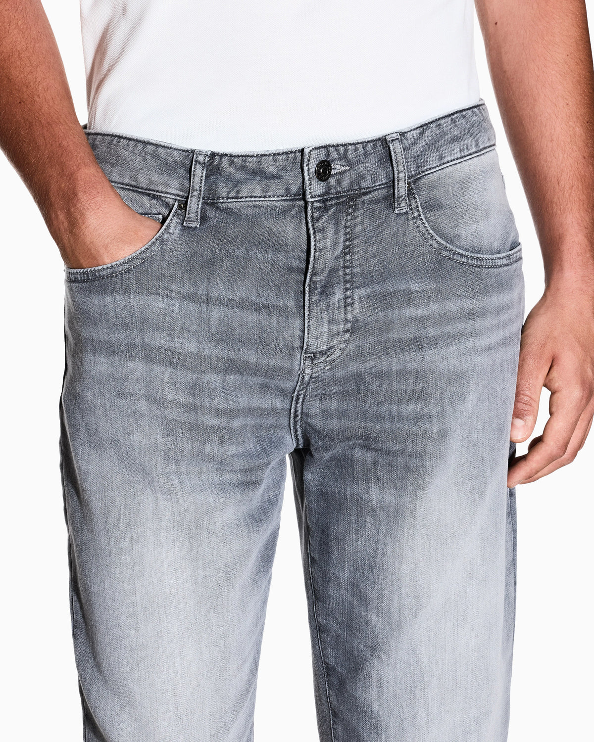 Faded fleece denim jeans with a comfort slim fit