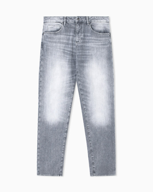 Faded fleece denim jeans with a comfort slim fit