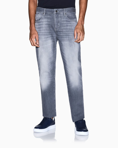 Faded fleece denim jeans with a comfort slim fit