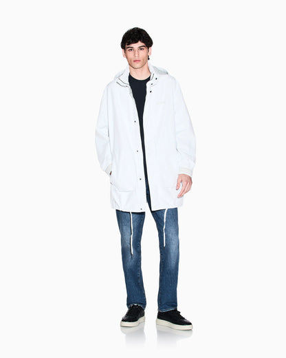 Slim-fit denim jeans