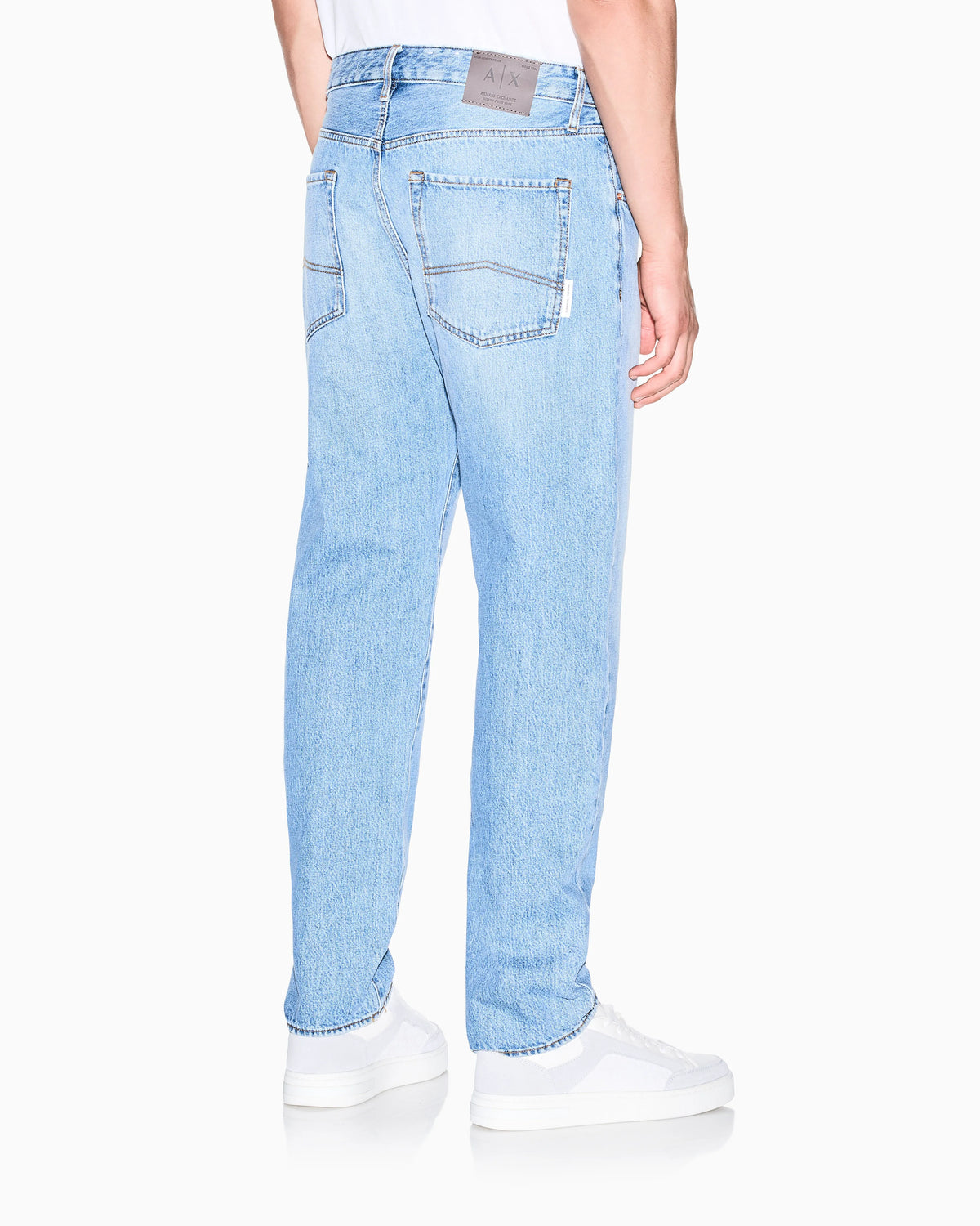 loose tapered fit 5 pockets denim pant in washed cotton