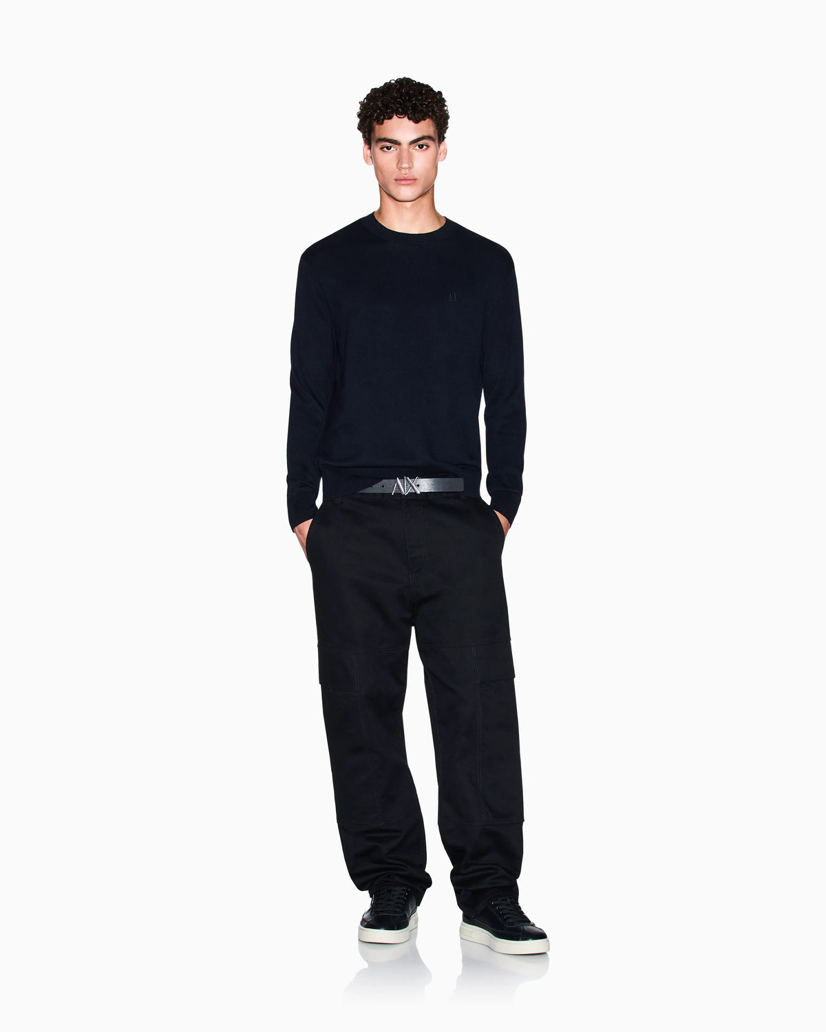 Crew neck sweater in a cotton blend with ribbed cuffs Icon