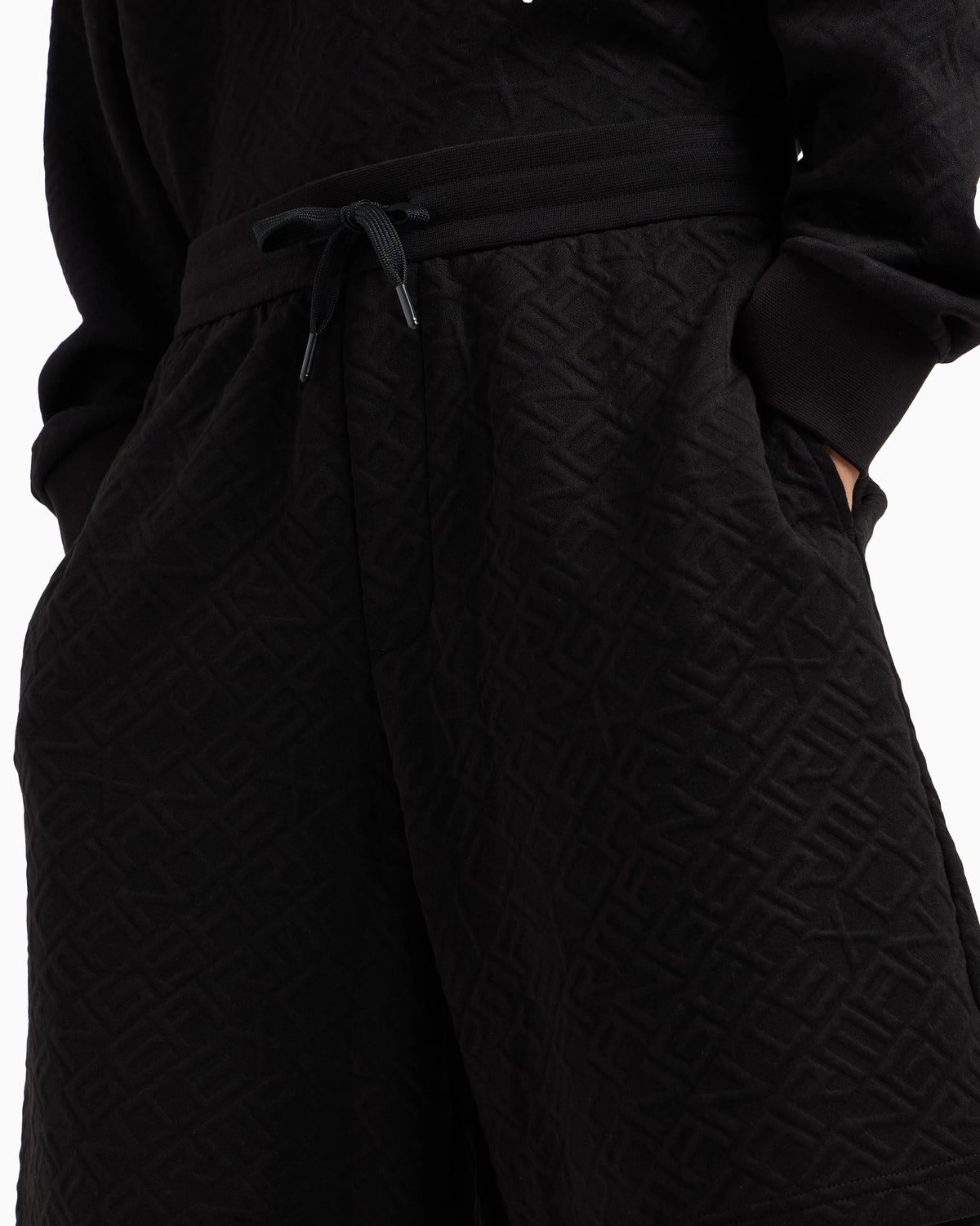 Basic Bermuda in stretch fabric