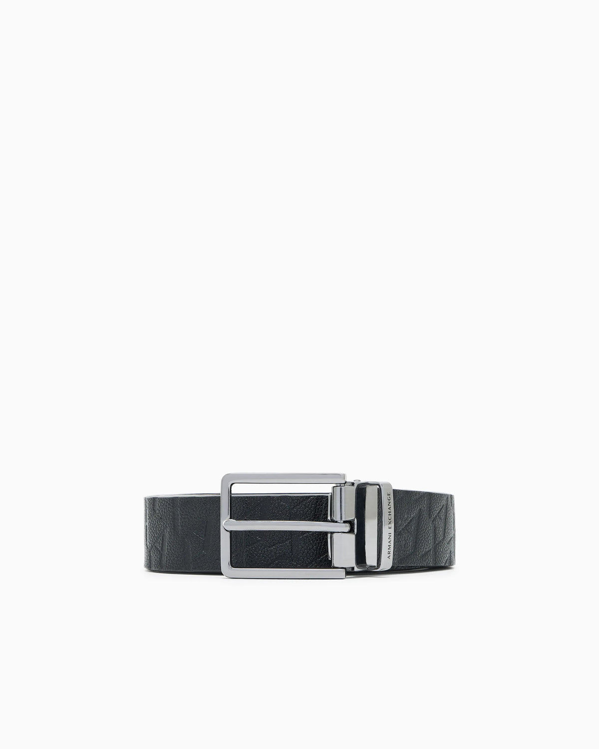 Belt with a textured pattern and polished metal buckle