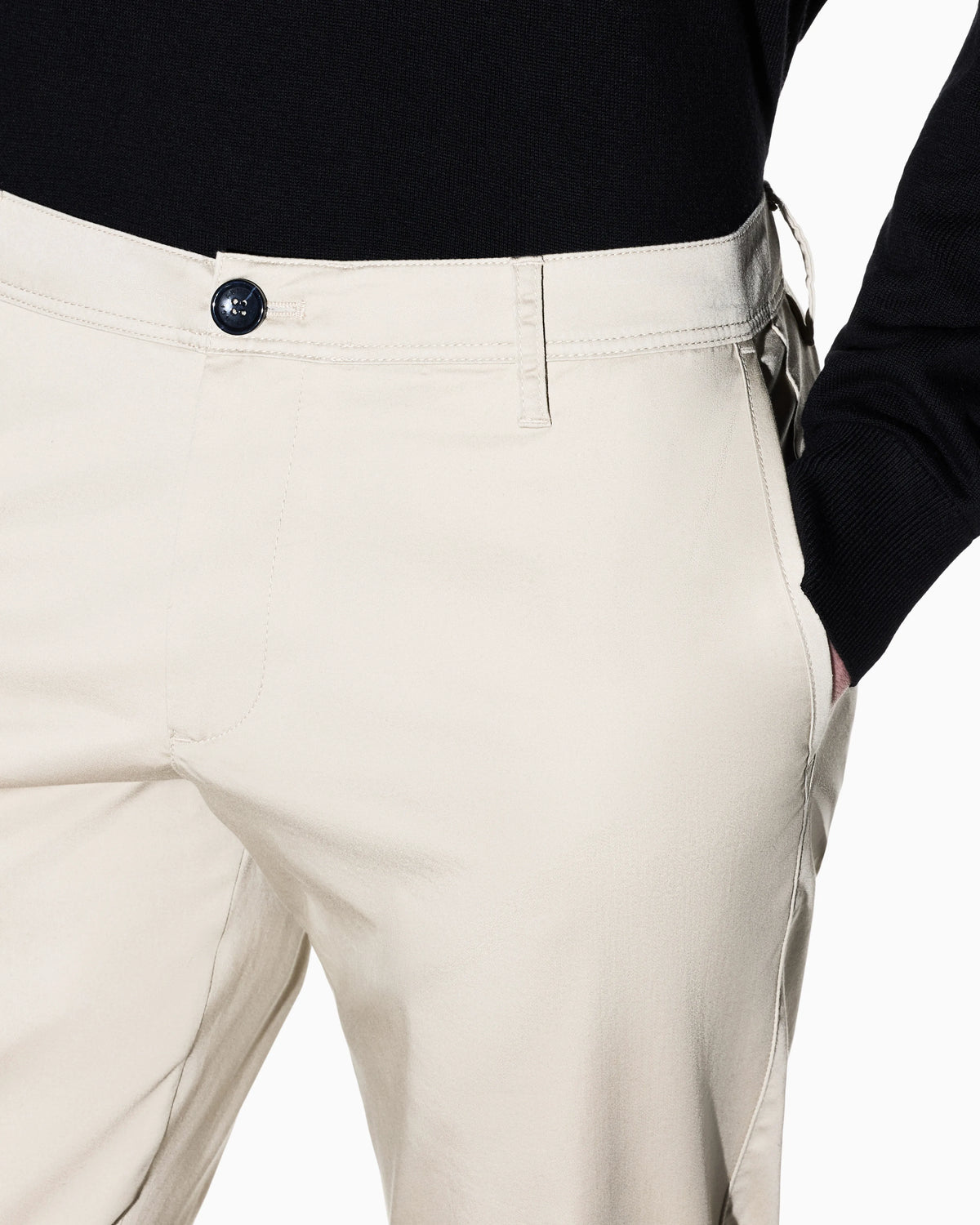 Straight-leg chinos in stretch cotton satin Essential