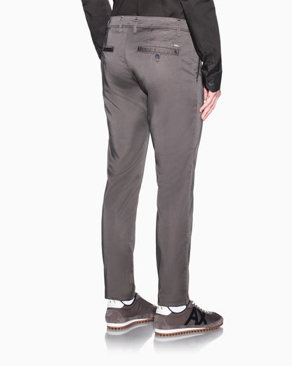 Straight-leg chinos in stretch cotton satin Essential
