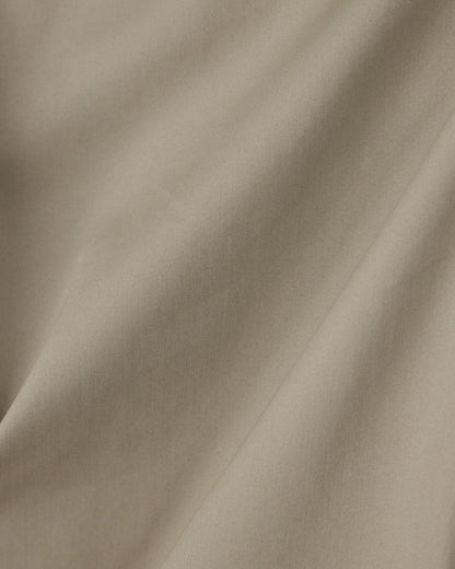 Straight-leg chinos in stretch cotton satin Essential
