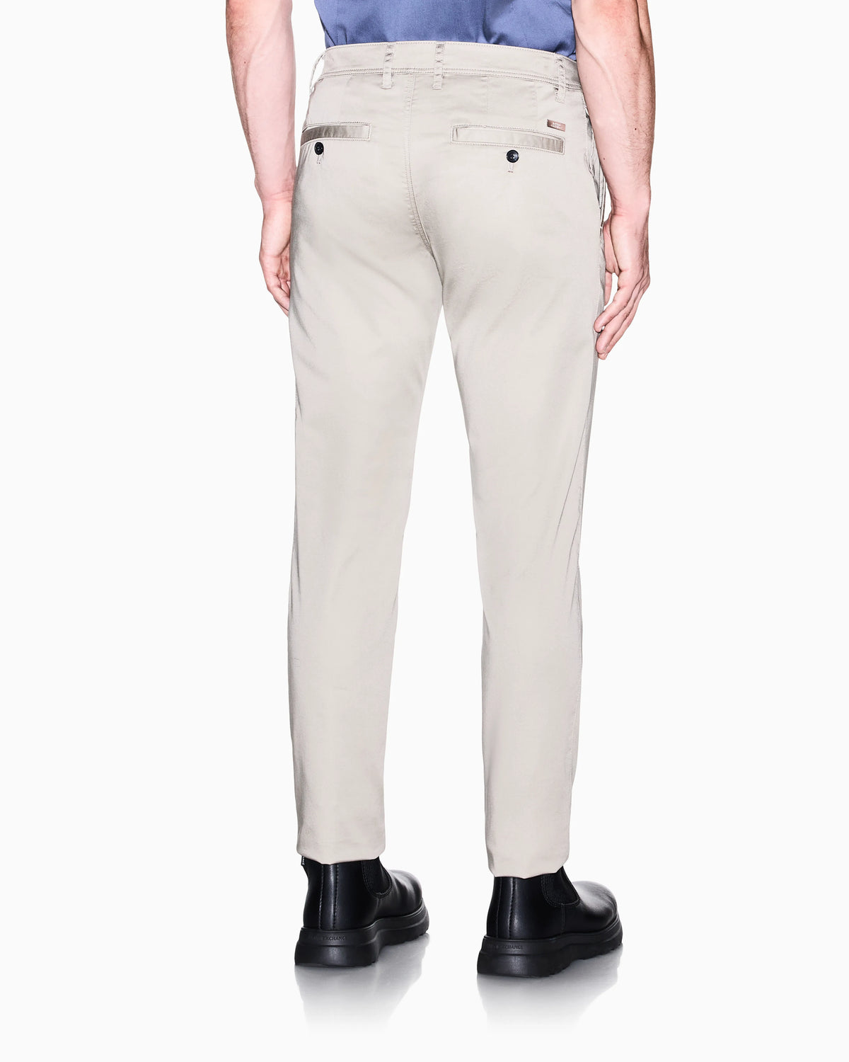 Straight-leg chinos in stretch cotton satin Essential