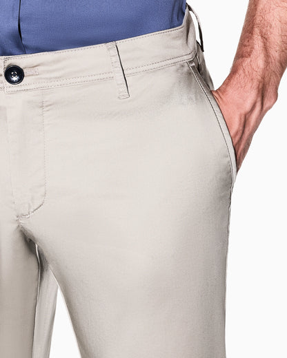 Straight-leg chinos in stretch cotton satin Essential