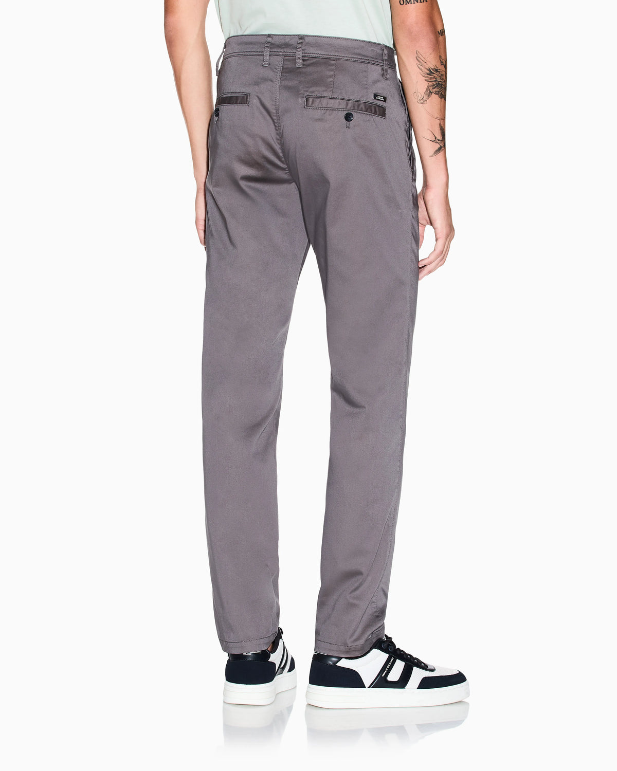 Straight-leg chinos in stretch cotton satin Essential