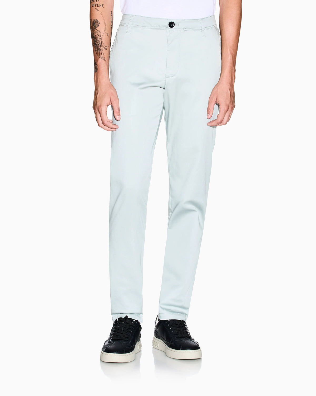 Straight-leg chinos in stretch cotton satin Essential