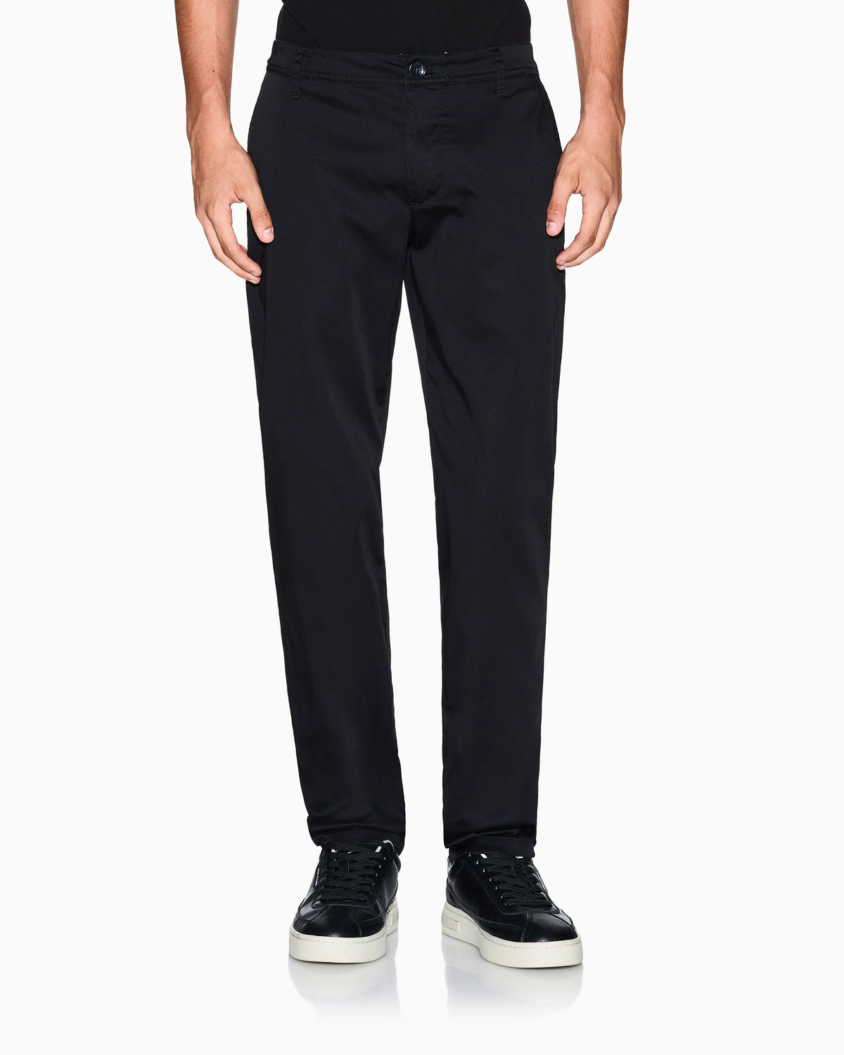 Straight-leg chinos in stretch cotton satin Essential