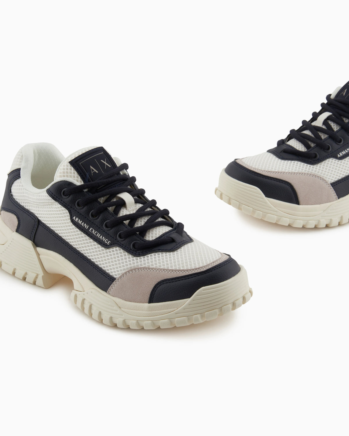 Two-tone sneakers with grip sole