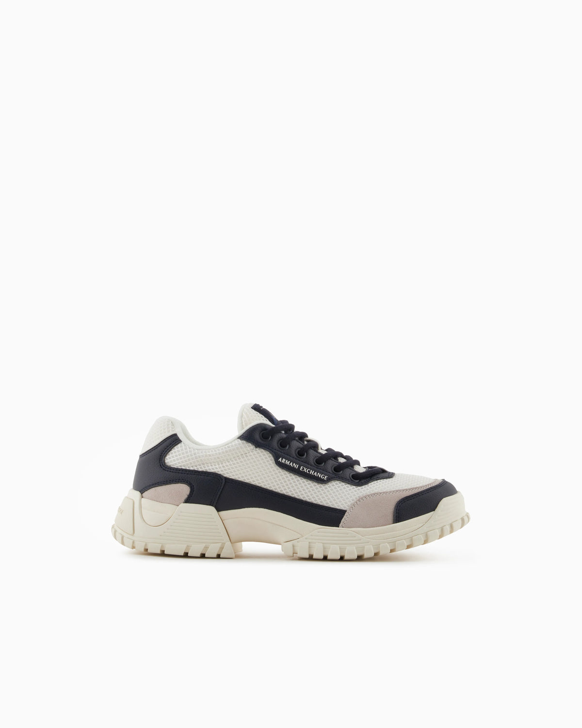 Two-tone sneakers with grip sole