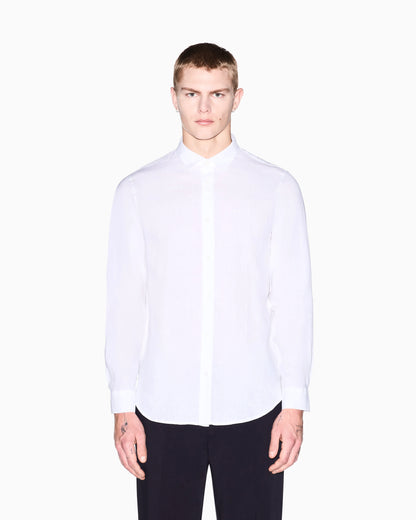 Button-up shirt in linen with classic collar