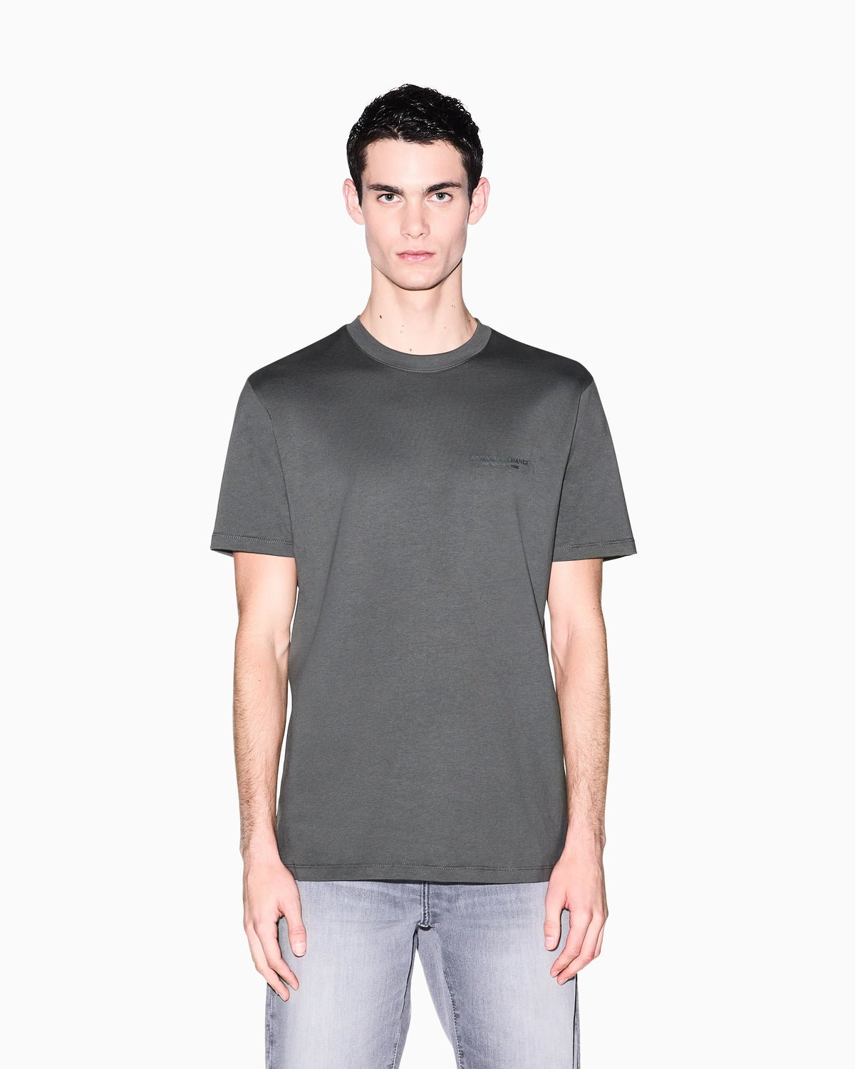Regular fit cotton t-shirt with a chest logo Essential