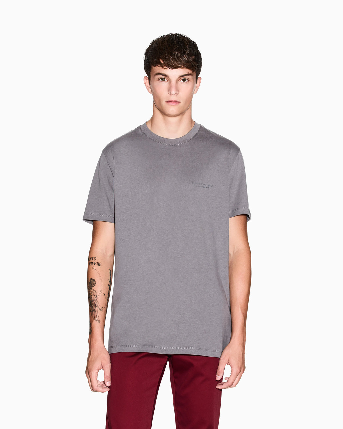 Regular fit cotton t-shirt with a chest logo Essential