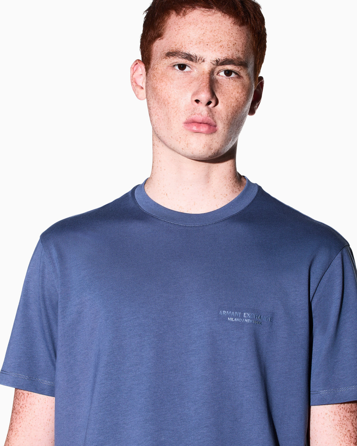 Regular fit cotton t-shirt with a chest logo Essential