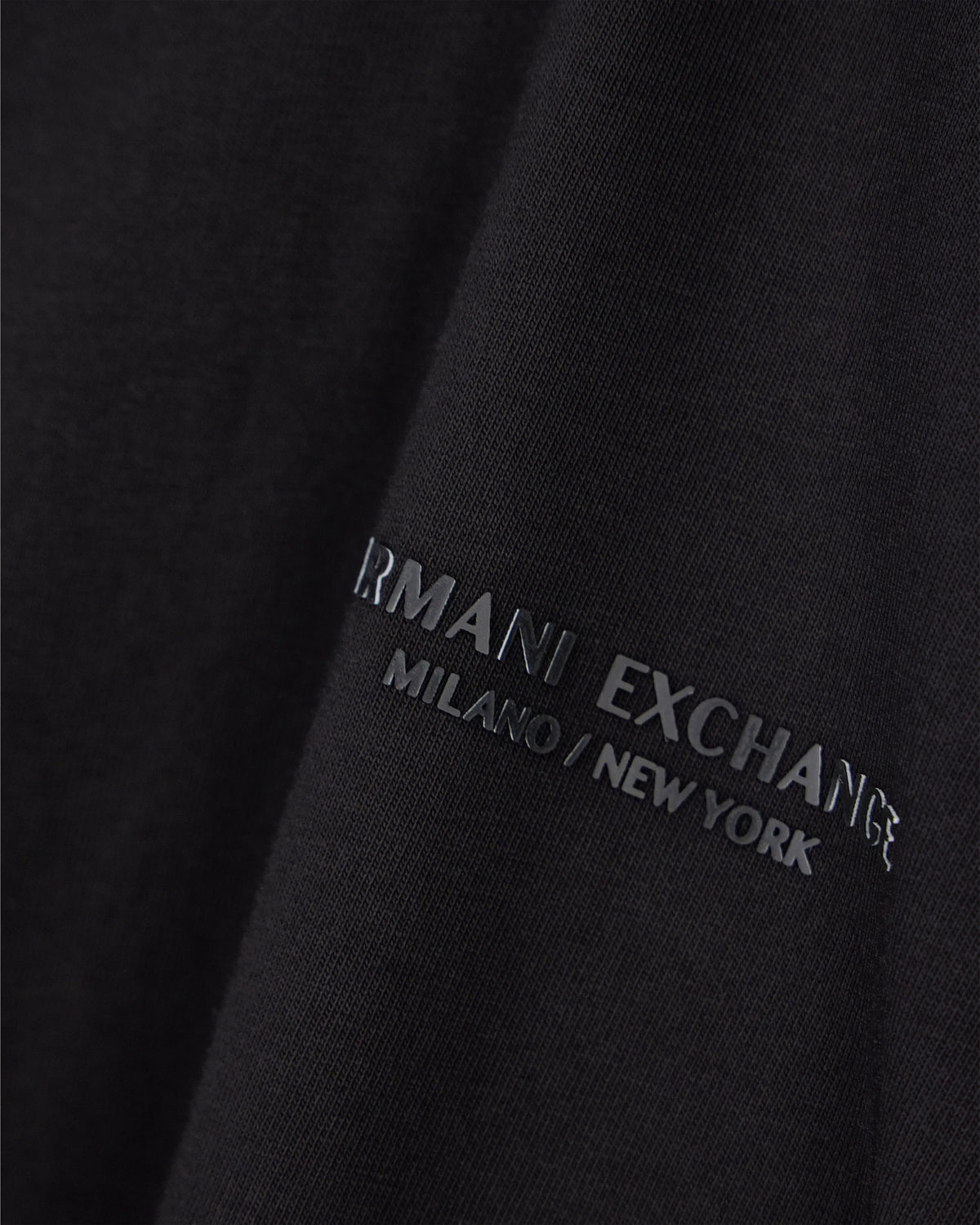 Regular fit cotton t-shirt with a chest logo Essential