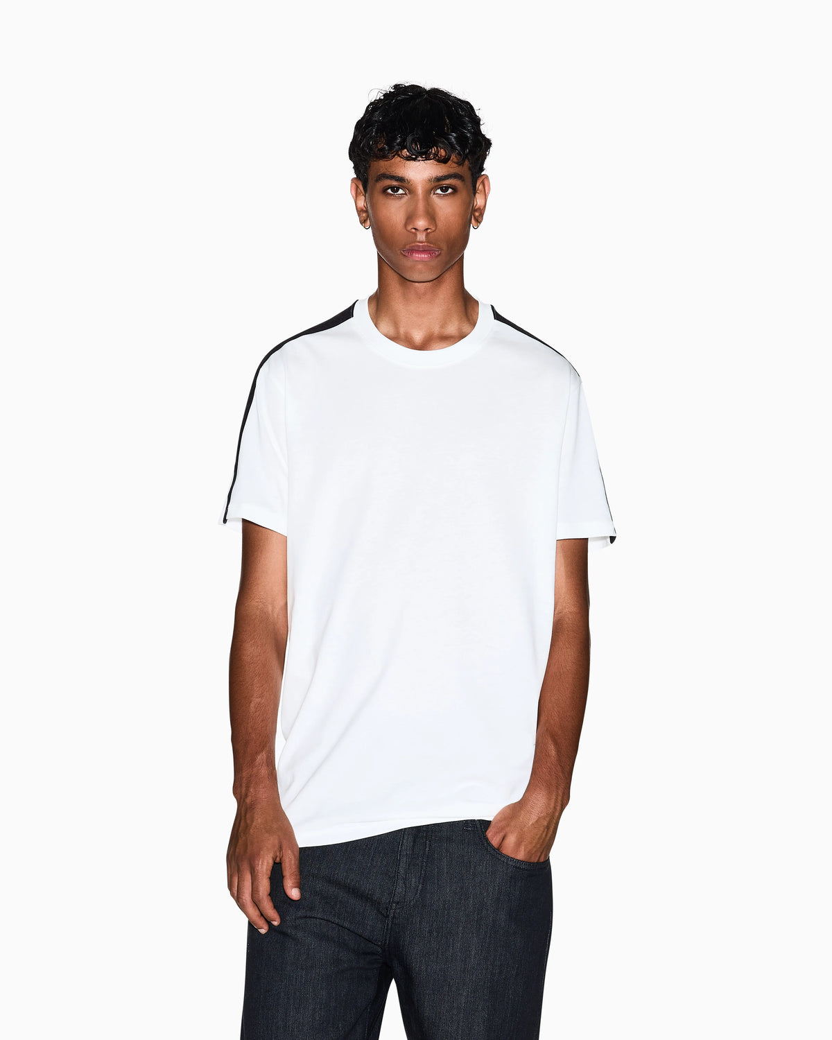 Regular fit cotton t-shirt with embossed logo Essential