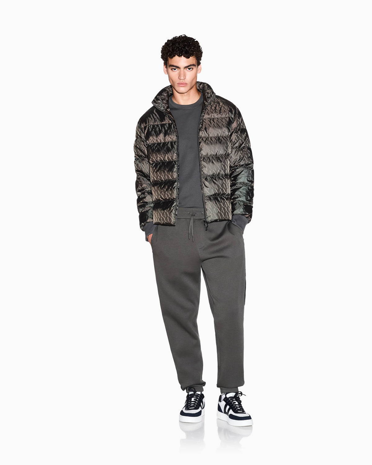 Regular fit cotton t-shirt with embossed logo Essential