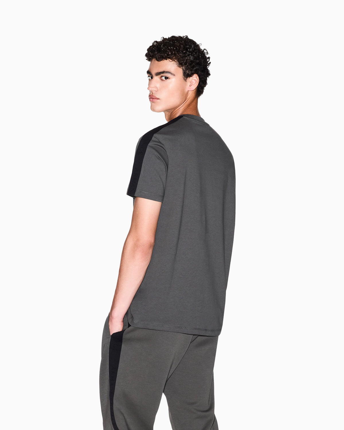 Regular fit cotton t-shirt with embossed logo Essential