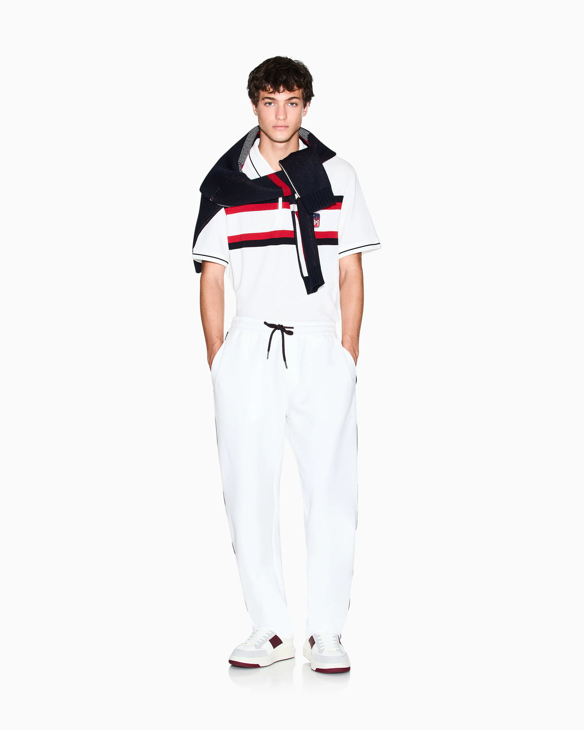 Jogger pants with contrasting stripes