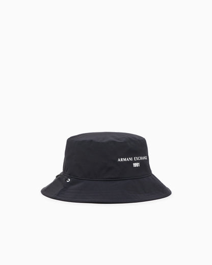Bucket hat with logo