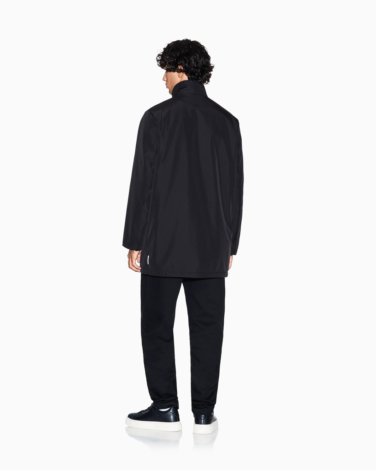 Overcoat with a high collar and concealed zipper Essential