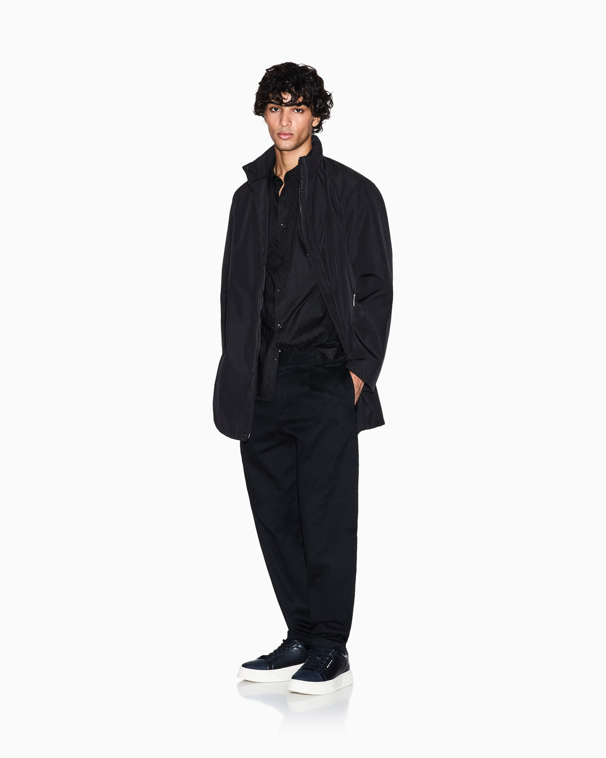Overcoat with a high collar and concealed zipper Essential