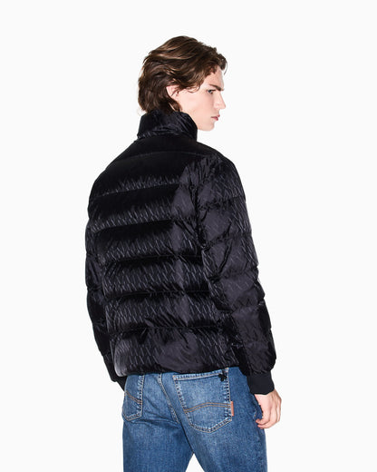 Quilted and warm jacket in a nylon jacquard Essential