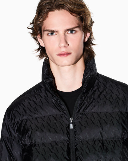 Quilted and warm jacket in a nylon jacquard Essential