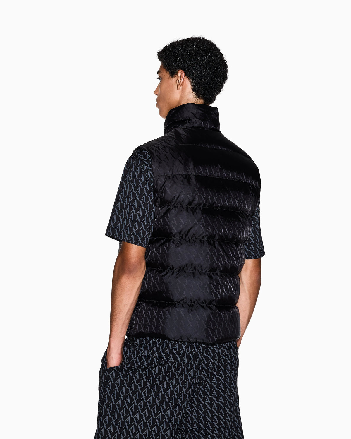 Sleeveless top  in padded jacquard nylon