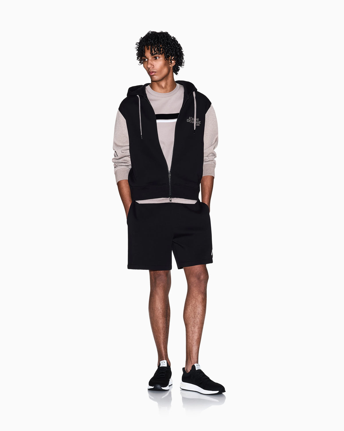 Regular fit T-shirt with contrasting band and logo