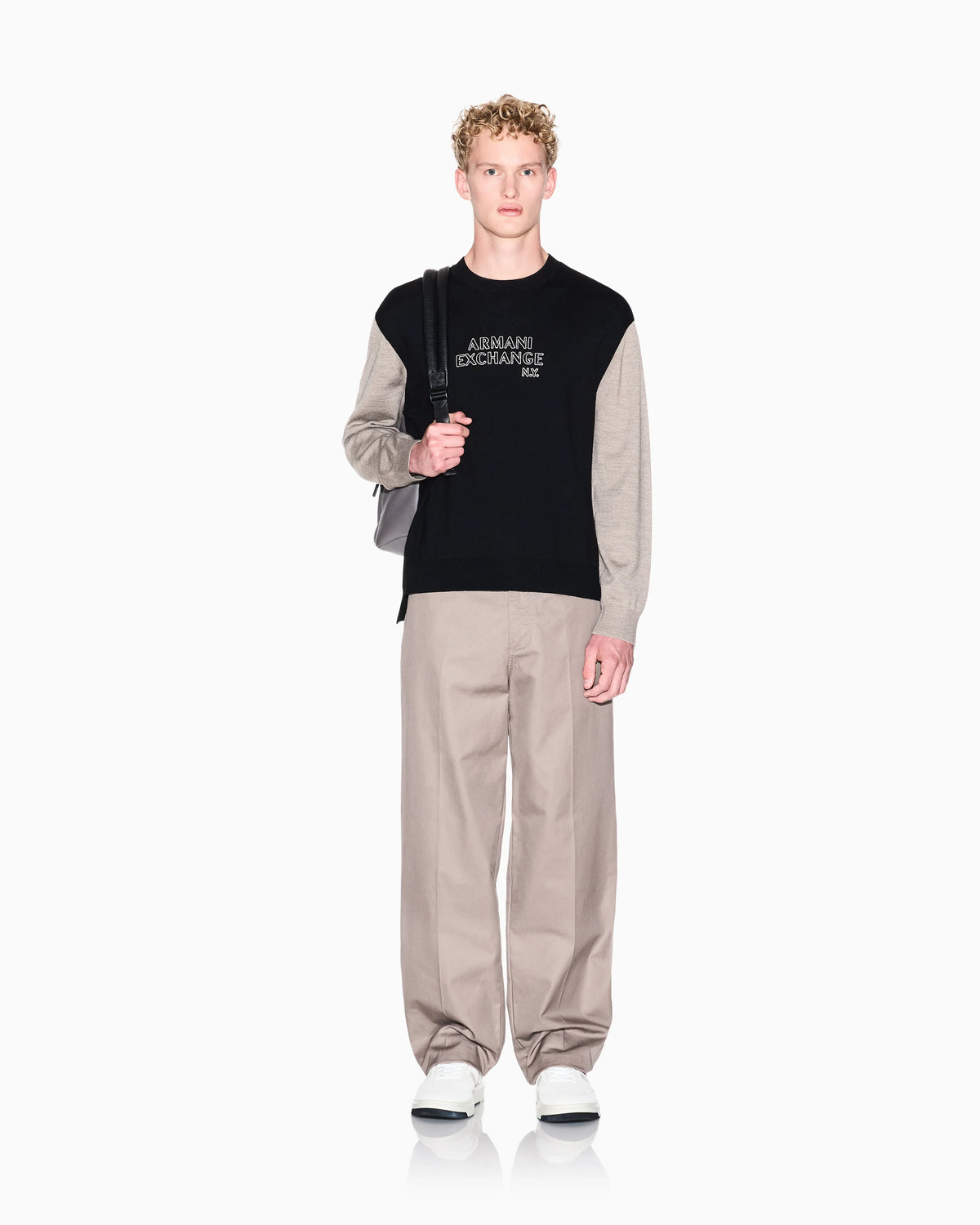 Sweater with logo and contrasting sleeves