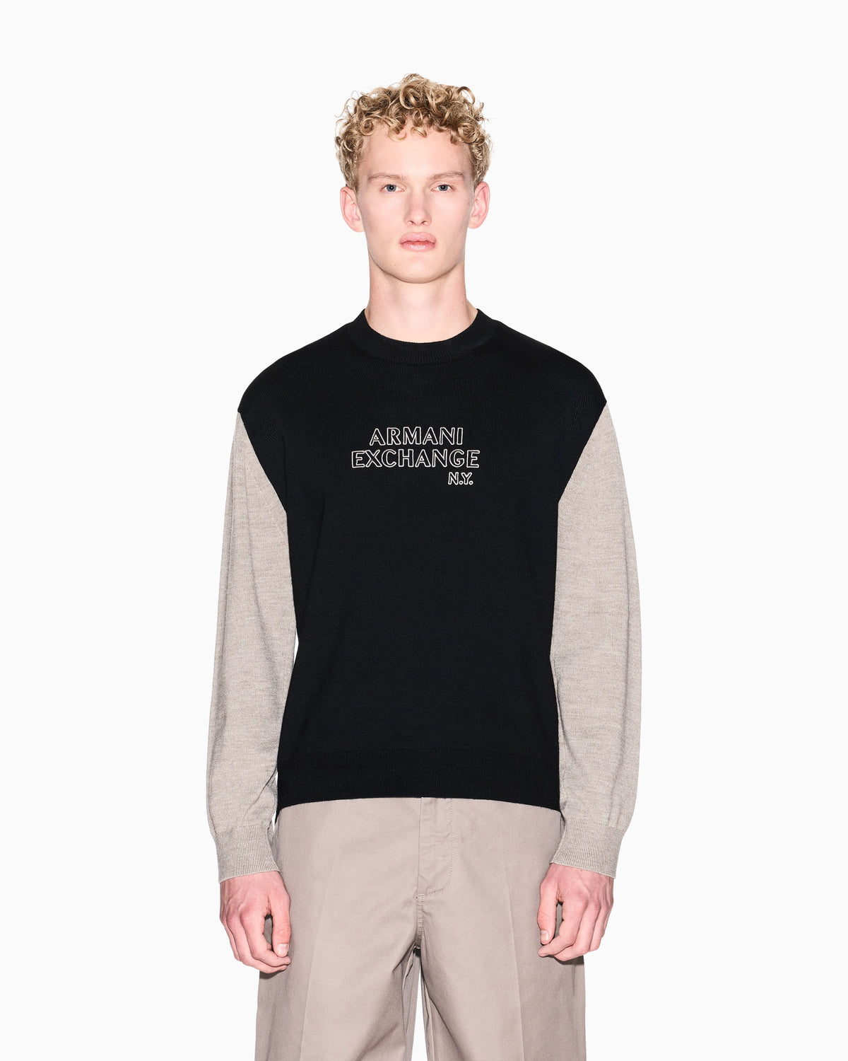 Sweater with logo and contrasting sleeves