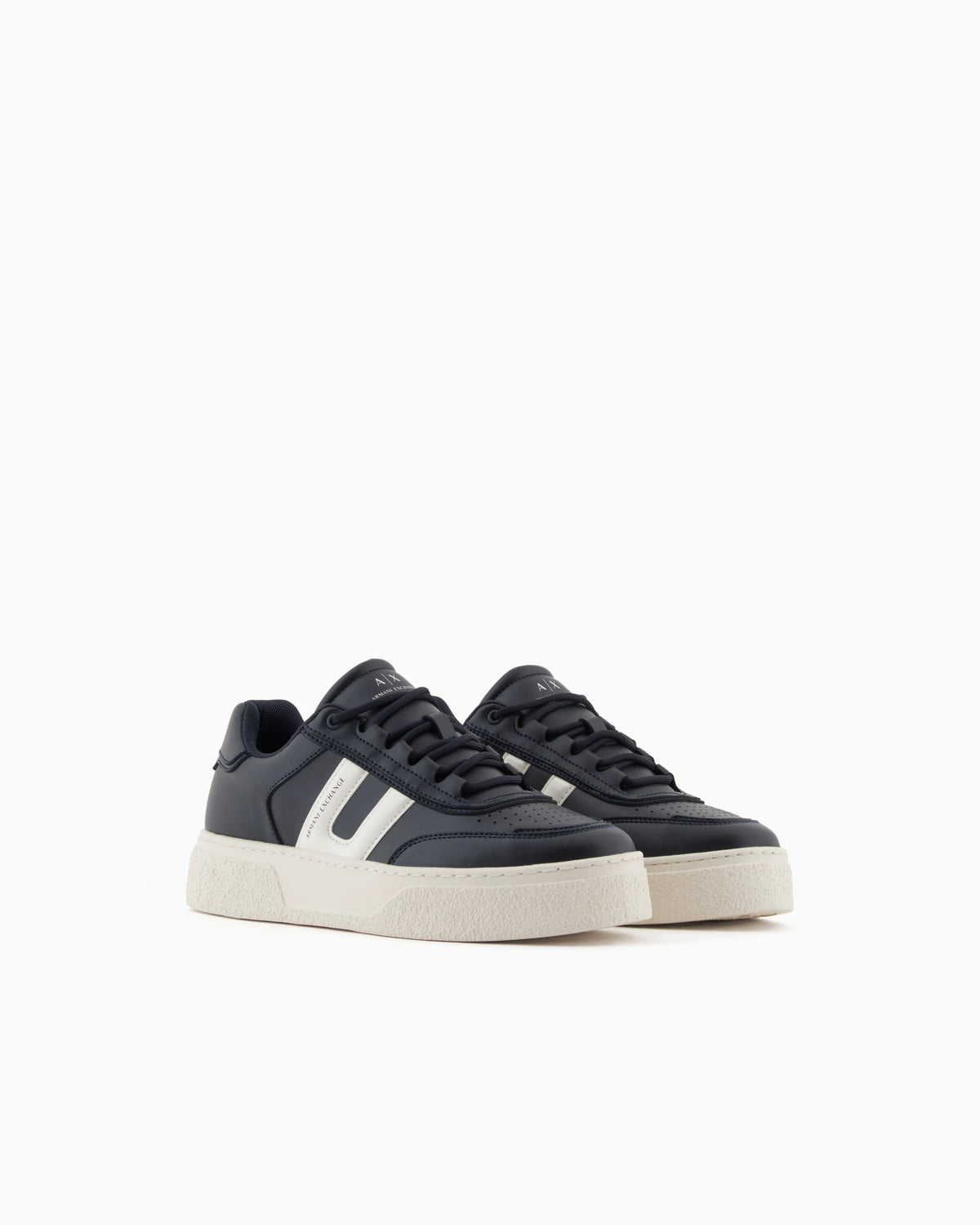 Sneakers with side detail